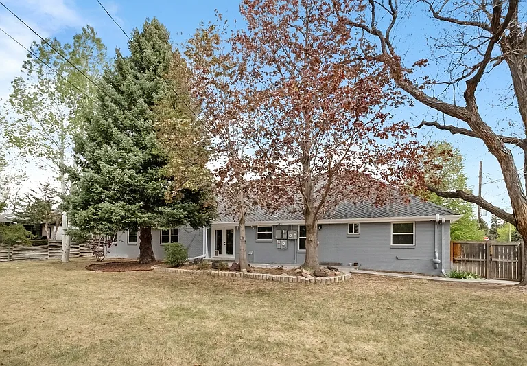 3991 S Hillcrest Dr — Photo 38