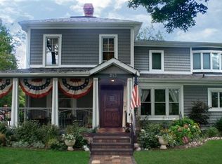 213 Harrison St, Chelsea, MI 48118