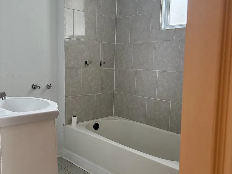 423 E Keys Ave #3 — Photo 7