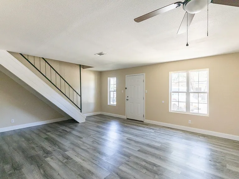 701 S Marsh St — Photo 16