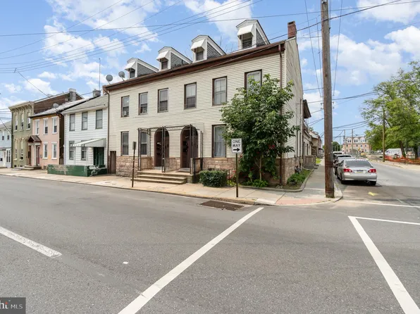 613 N 9th St, Lebanon, PA 17046
