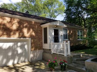 1560 Bell Ln, Libertyville, IL 60048