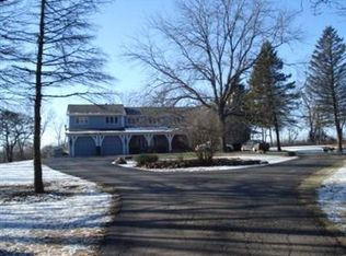 6N402 Hub Rd, Wayne, IL 60184