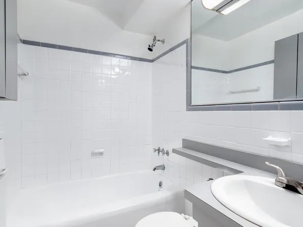 240 East 35th Street image 6 of 7