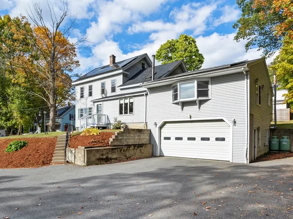 9 Nashua St, Ayer, MA 01432