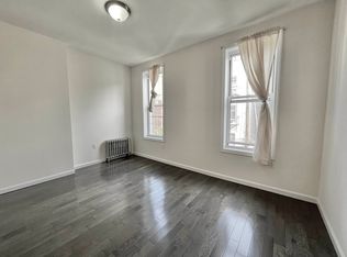 1726 Grove St #2C, Ridgewood, NY 11385