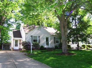 27878 Osborn Rd, Bay Village, OH 44140