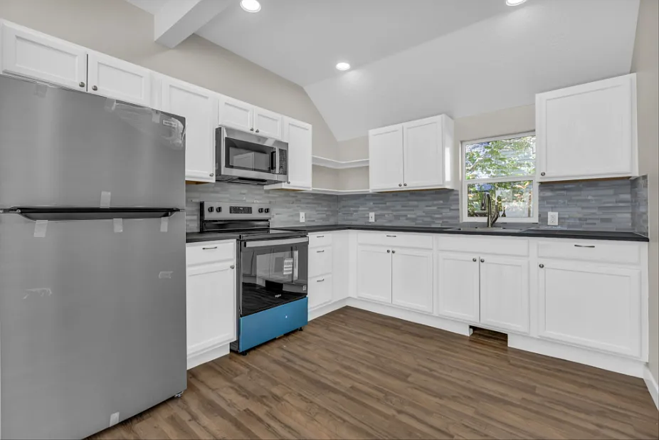 2 bed, 600 sqft, $1,375 — Photo 1