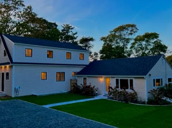 1 Paulding Ave, Oak Bluffs, MA 02557