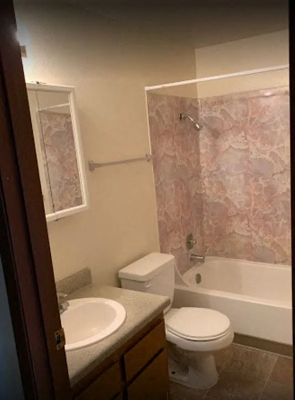 KINGSGATE MEADOWS APTS — Photo 3