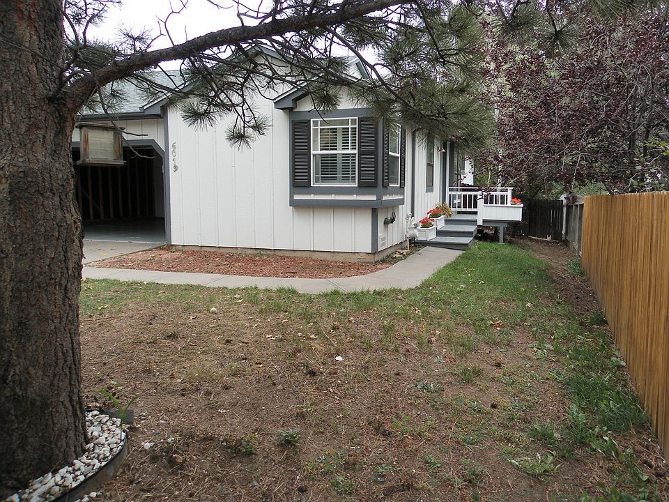 Front of home with side entry