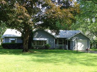 6 River Ln, Kankakee, IL 60901