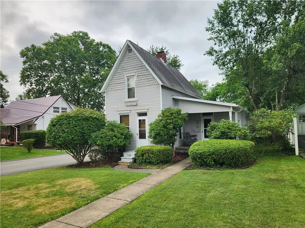 798 Race St, Waynesburg, PA 15370