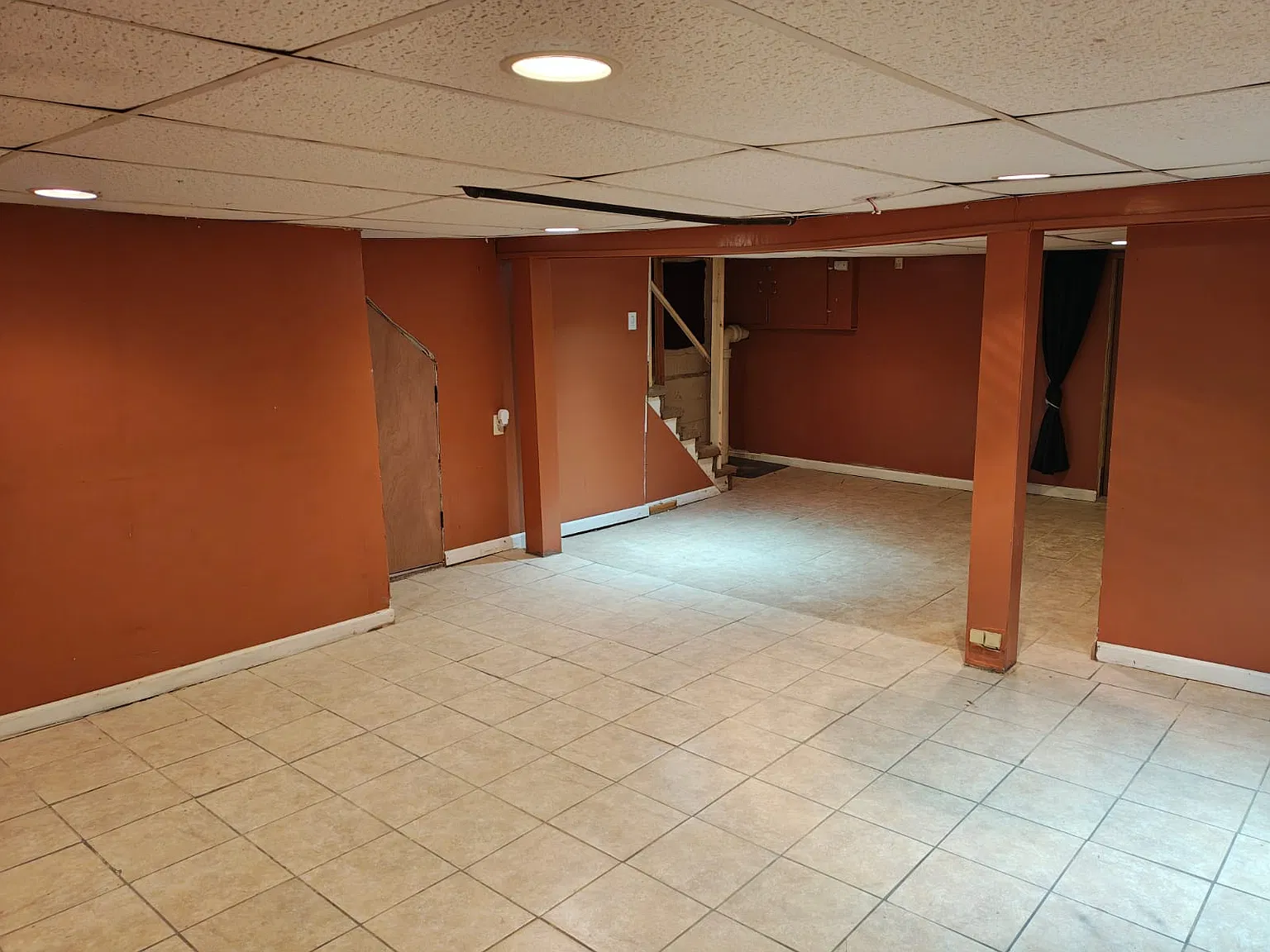 645 East Saint Georges Avenue - B — Photo 2