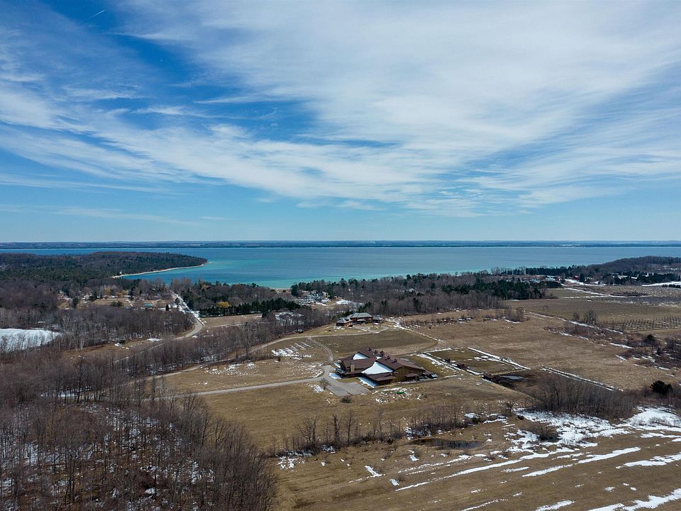 3888 Swaney Rd, Traverse City, MI 49686 MLS 1909496 Zillow