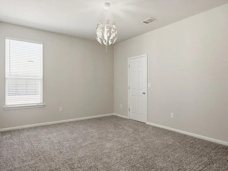 6400 Mary Lewis Dr — Photo 13