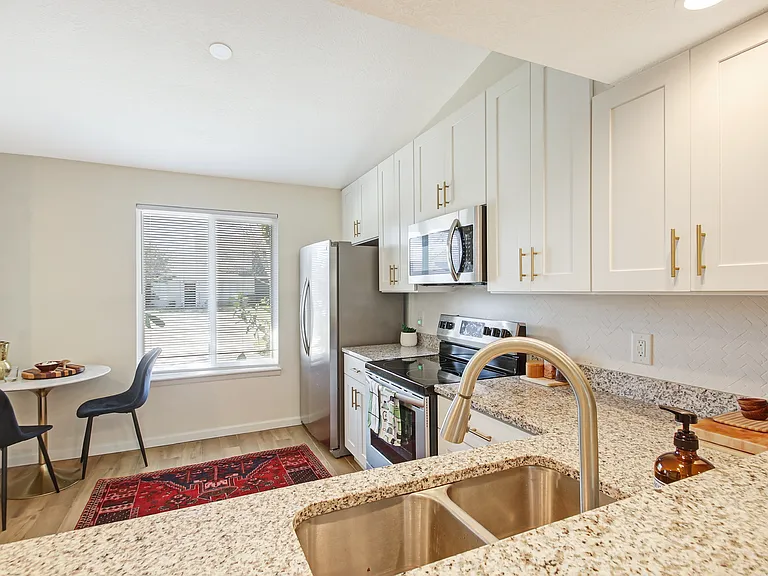 660 Aquatic Dr — Photo 14