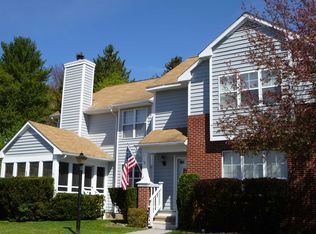 19 Taconic St, Poughkeepsie, NY 12603