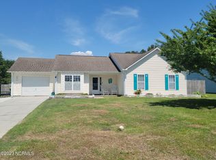 817 Main St, Swansboro, NC 28584