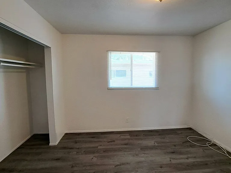 3361 Brussels St — Photo 8