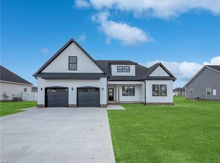 102 Staysail Dr, Elizabeth City, NC 27909