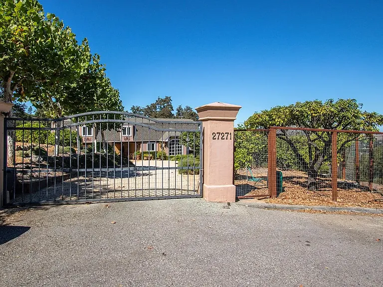 27271 Ursula Ln — Photo 1