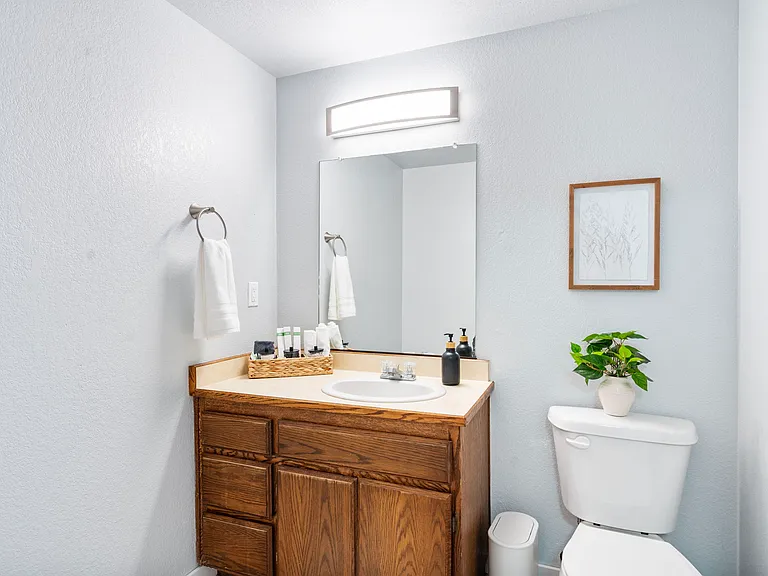 1634 NE Terrace Dr — Photo 29