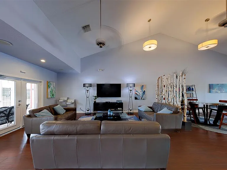 222 Pompano Dr SE #H — Photo 36