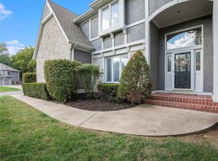 12501 Delmar St, Leawood, KS 66209