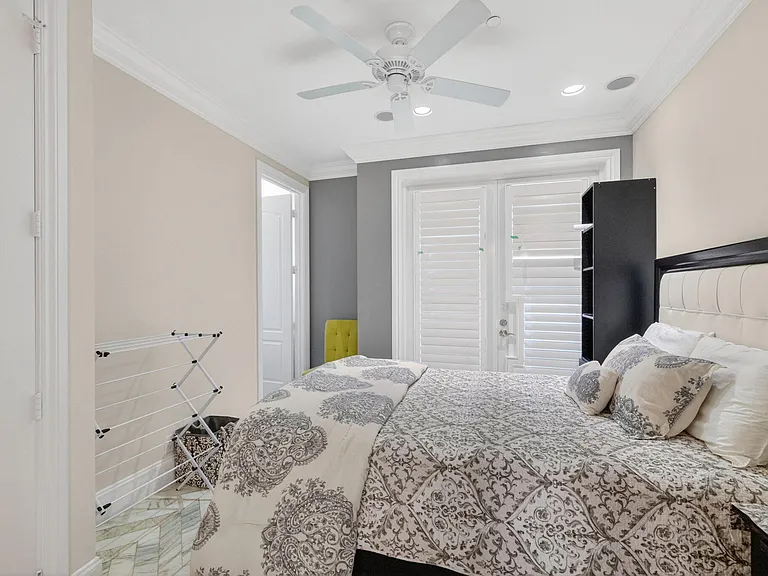 4332 Seagrape Dr #4 — Photo 3