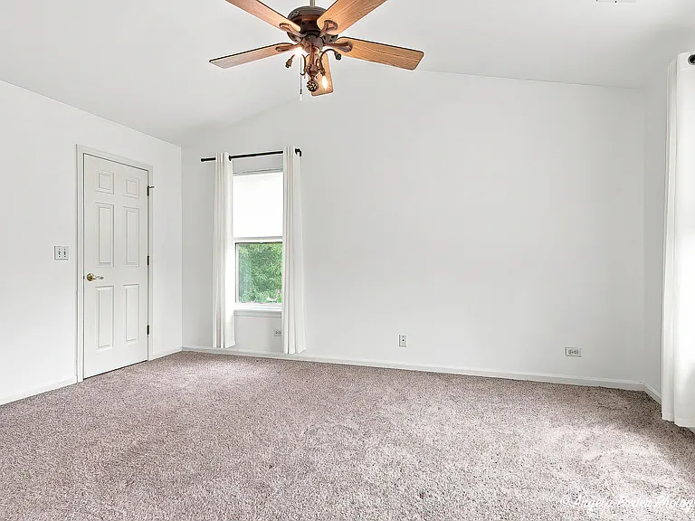 10570 Wing Pointe Dr — Photo 22