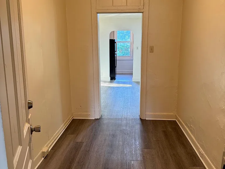 49 W Princess St #2 — Photo 6