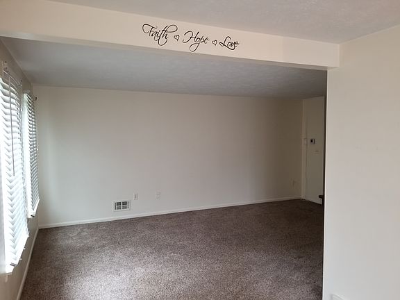 3rd image of 266 Greenway Blvd