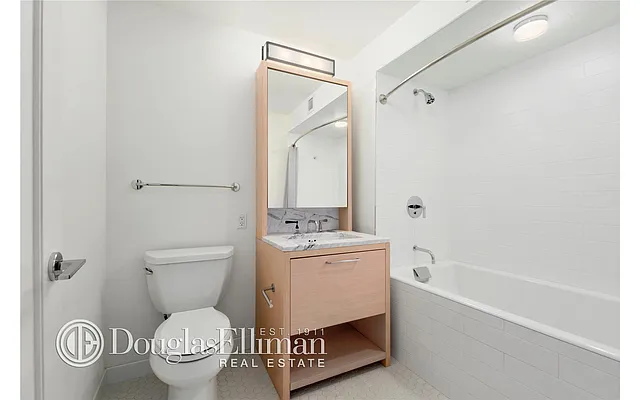 Rented by Douglas Elliman | media 21