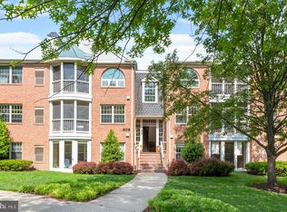 806 Amber Tree Ct APT 304, Gaithersburg, MD 20878