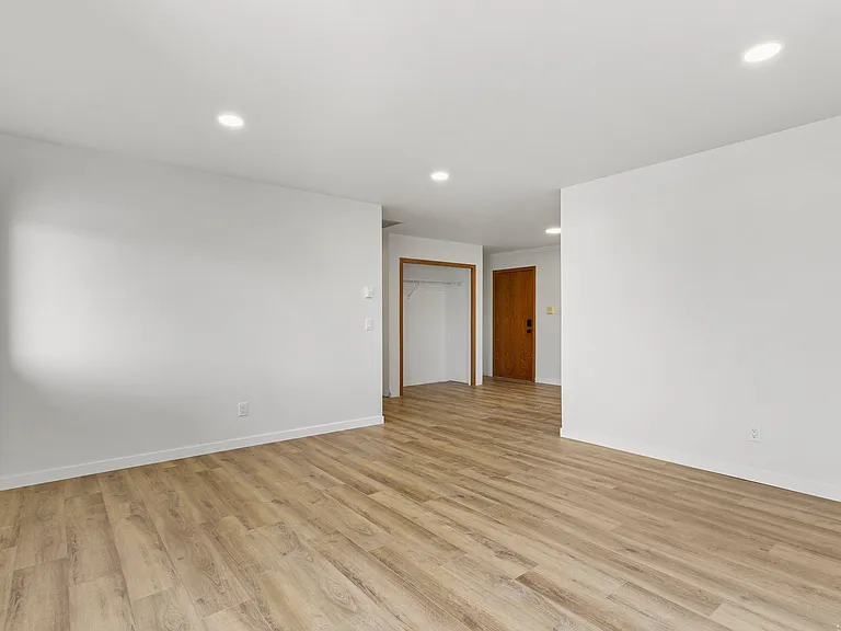 604 S Main St #3 — Photo 19