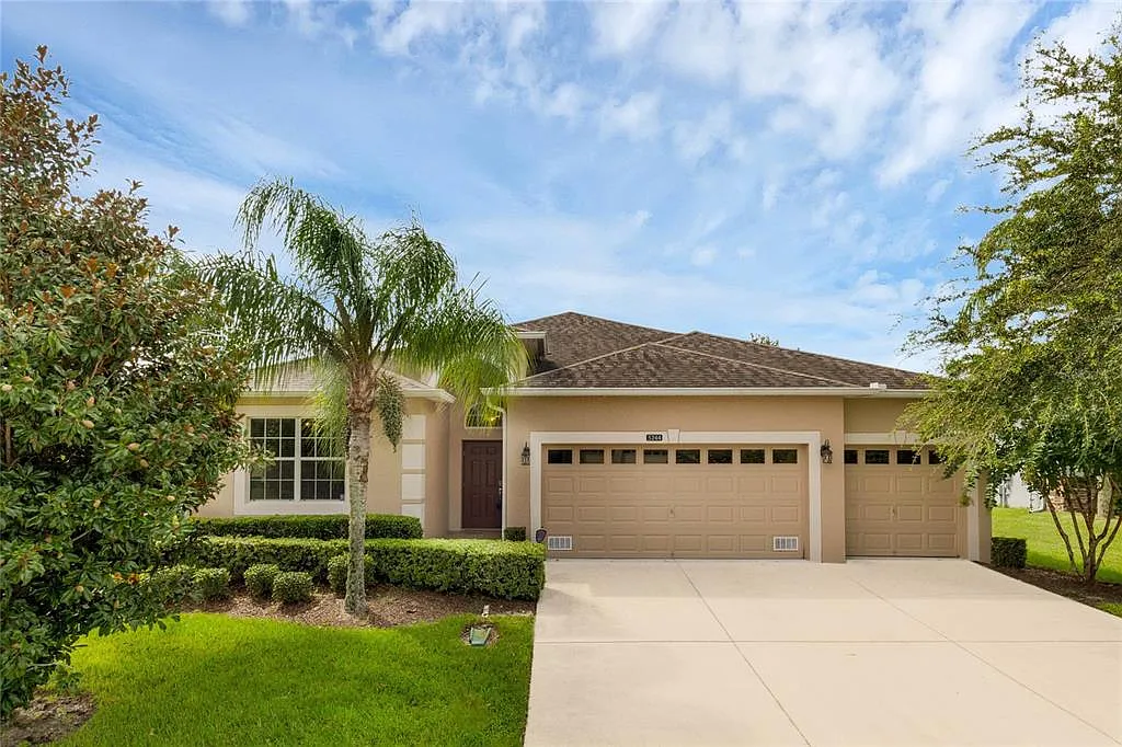 3 bed, 3.0 bath, 2495 sqft, $2,850 — Photo 1