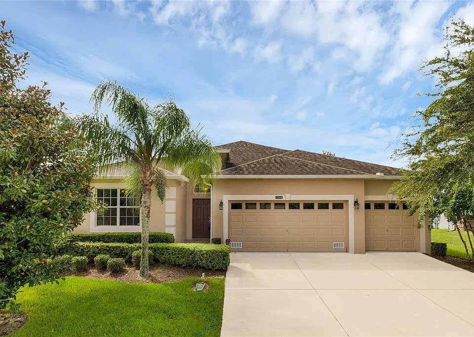 5244 Royce Dr