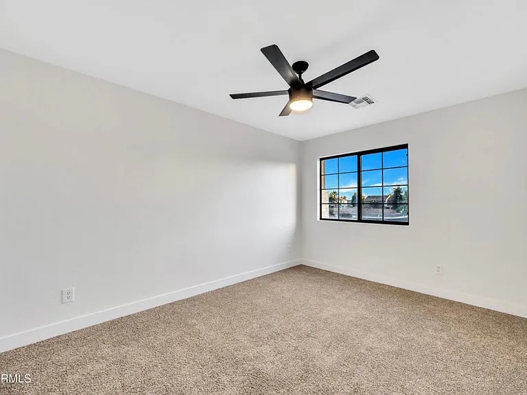 3702 W Naomi Ln — Photo 14