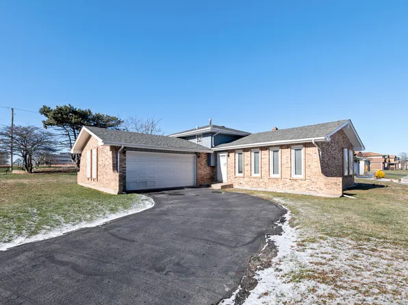 17820 Tanglewood Ct, Hazel Crest, IL 60429