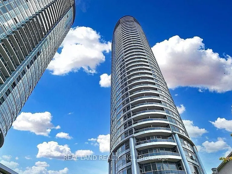 125 Village Green Sq #2909 — Photo 1