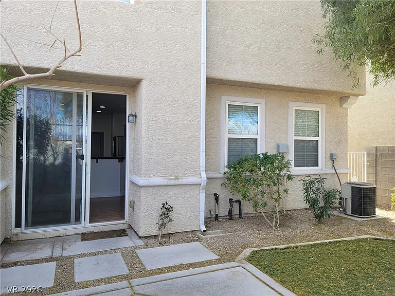 6140 Pine Villa Ave #103 — Photo 17