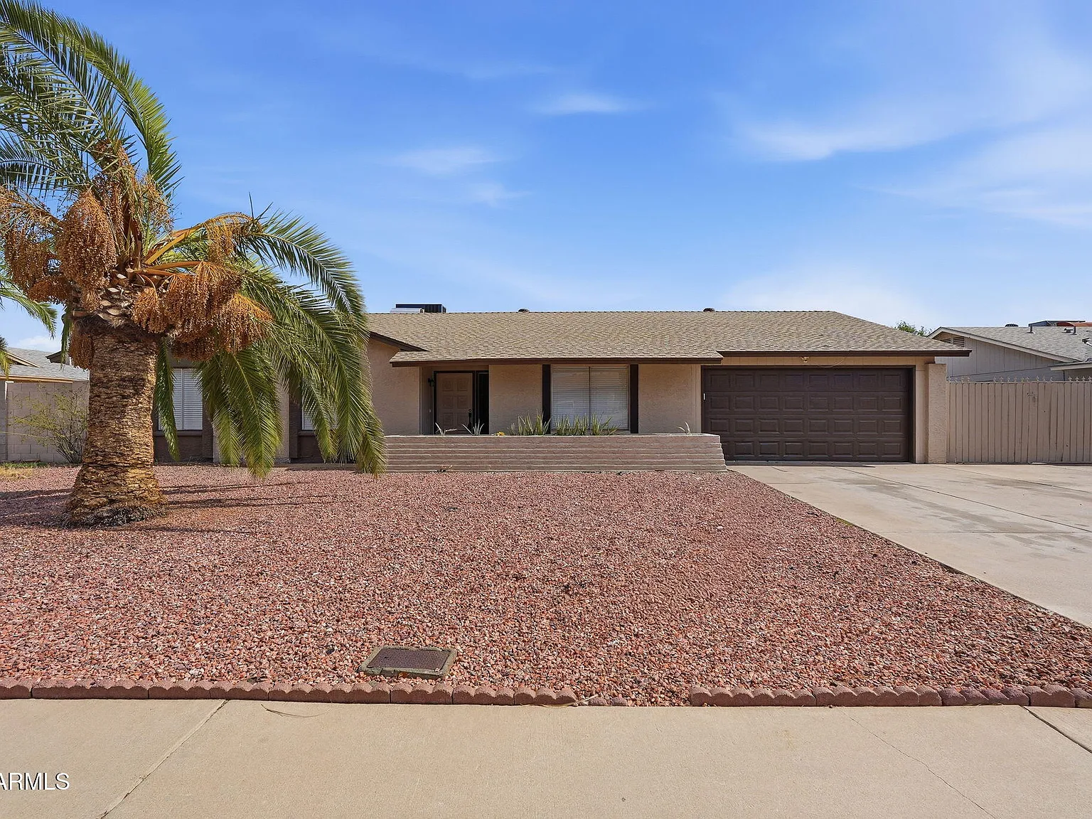 4 bed, 2.0 bath, 2532 sqft, $2,600 — Photo 1