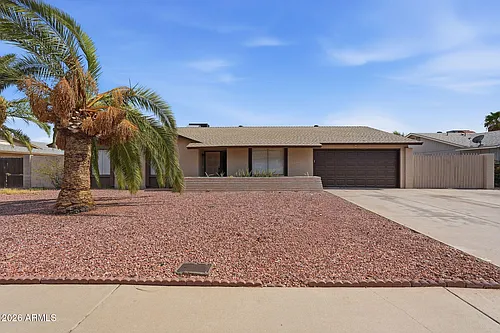 4731 W Paradise Ln Photo 1