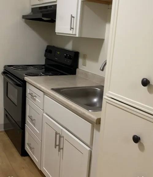 Townhouse Road Apartments — Photo 25