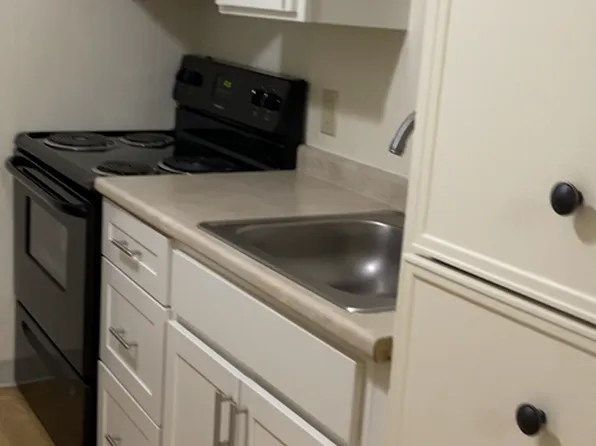 Townhouse Road Apartments