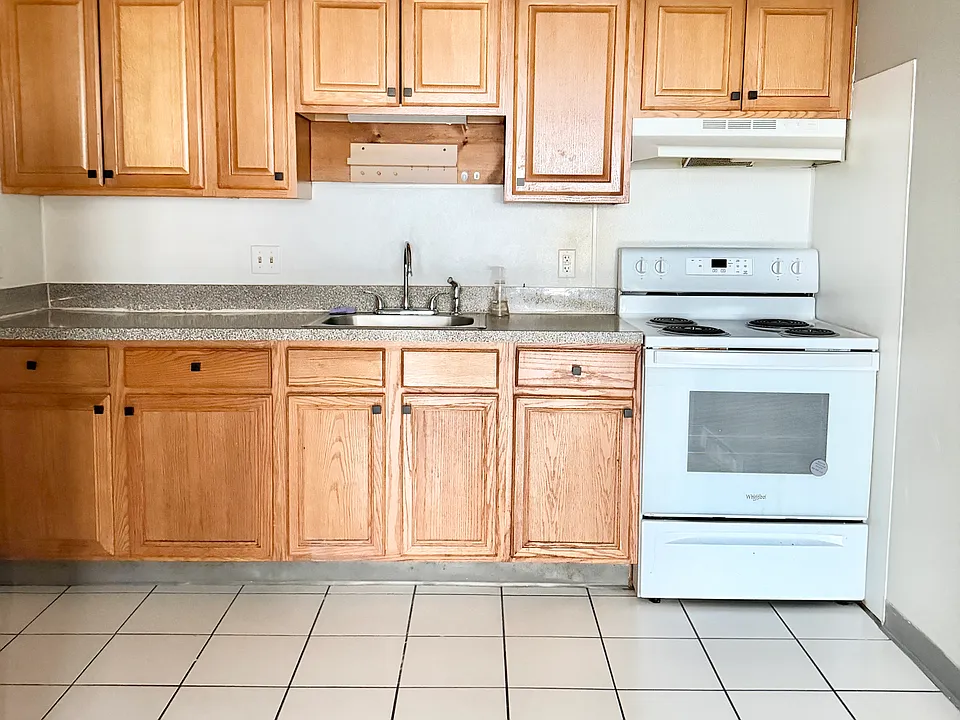 237 Forest Rd #1