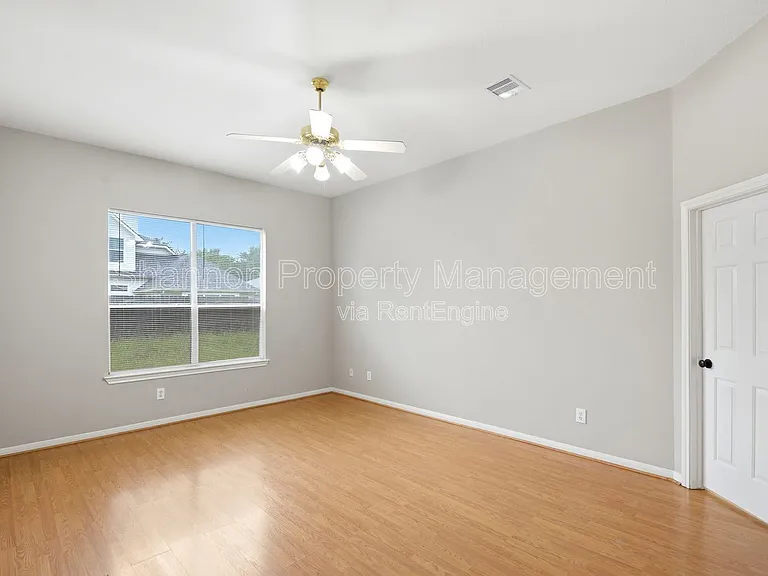 3924 Highland Vale Ct — Photo 16