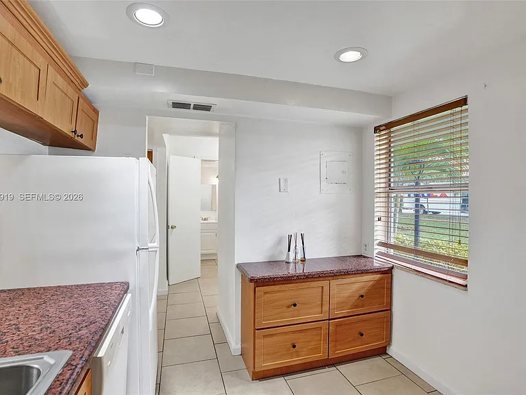 1601 NE 191st St #B112 — Photo 5