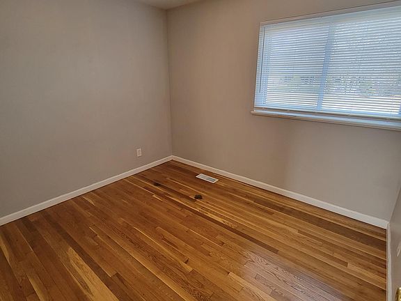 5th image of 1310 Boulder Dr